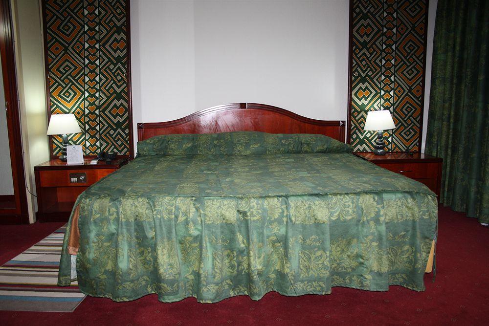 Gaweye Hotel Niamey Exterior foto